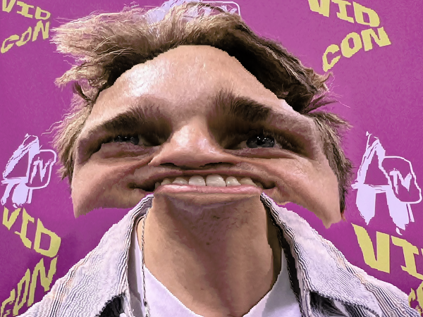 RoyalOnYT00's tweet photo. @smosh S h a n e https://t.co/yDZ3LQv9GR
