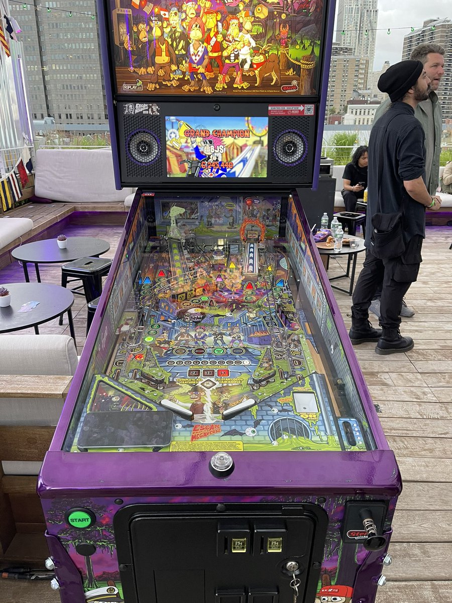 D34thSt4lker tweet media