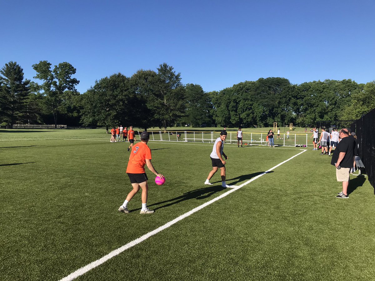 Beavercreek_FB's tweet photo. We had an absolute BLAST playing adaptive baseball and kickball tonight in the 1st Annual Creek United Baseball Game!!! Special shout-out to Mrs. Rizzotte for the invite! We can’t wait for next years game!! #Ohana #CreekPride https://t.co/XsoINOypRH