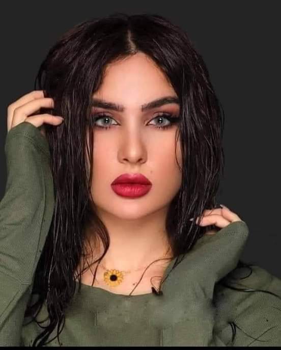 حــبـيـبـــــ❤️ــــي غائبي..
لو كان الأمر بيدي
لأرسلت لك مع كلماتي
أنفاسي واحساسي ودقات قلبي
لتخبرك اني أحبك حباً لم يحبه 
أحد لأحدا من قبل ..♥