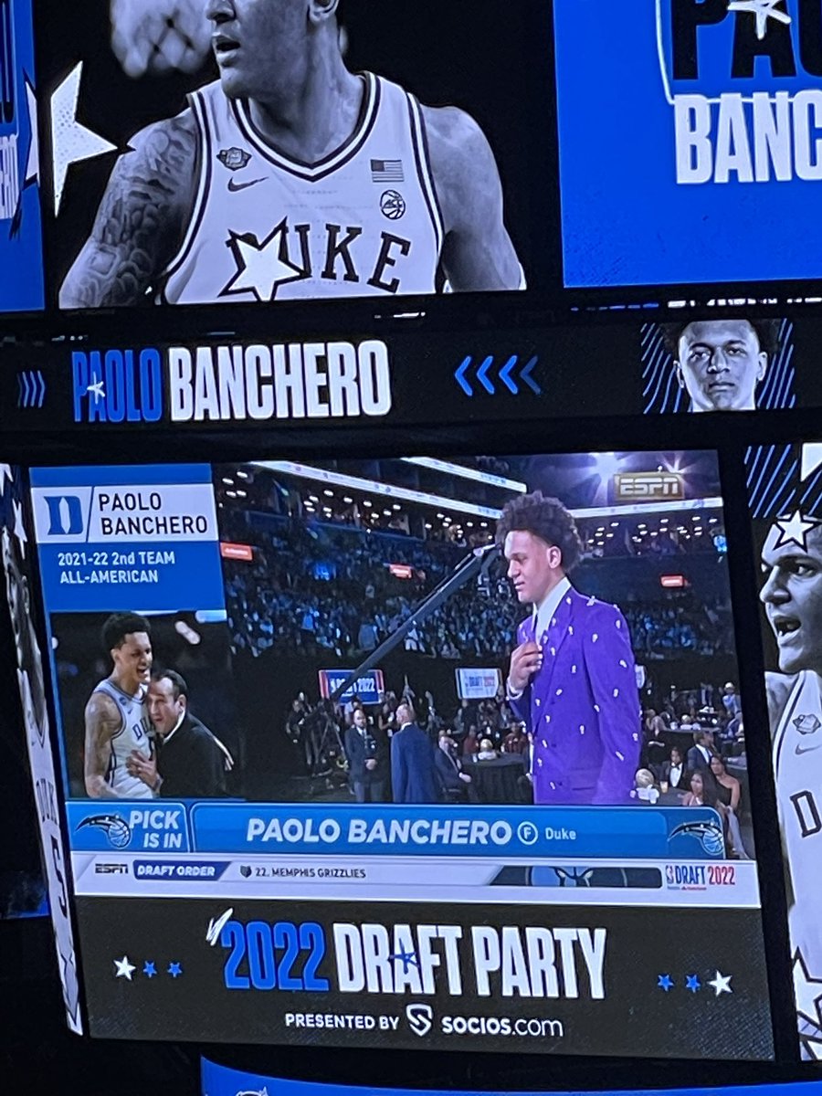 GRLobby's tweet photo. GReat crowd for draft night! Welcome to #Orlando @Pp_doesit! #MagicTogether #MagicDraft #GRClient @OrlandoMagic https://t.co/m3kDhyE2pH