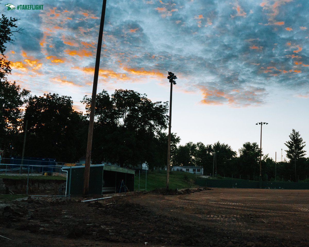 GotDunks21's tweet photo. 📸 Some awesome upgrades going on in Fayette @cmueagles! @CMUeaglesSBB @CMU_BASEBALL @DrJoeParisi @BrelandNate https://t.co/BInNJKLJPi