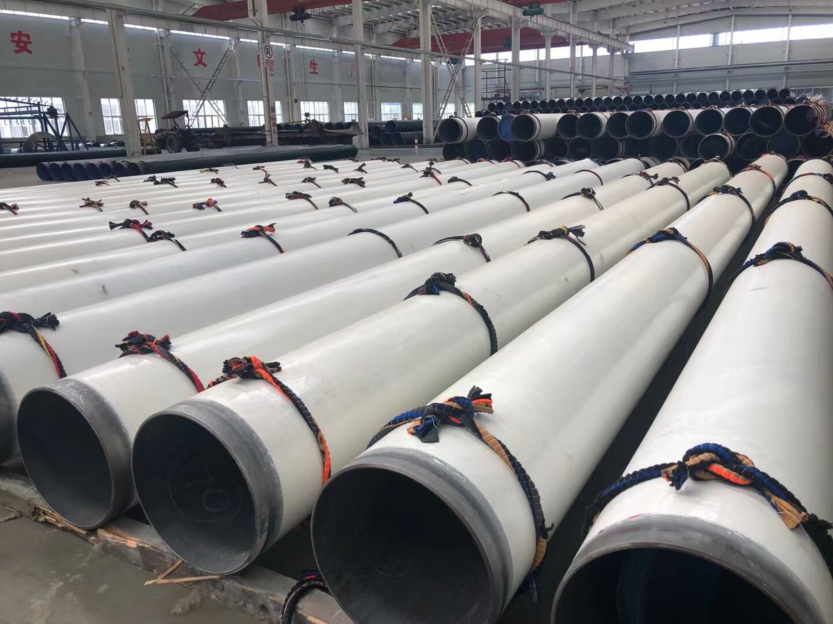 CNThreewaySteel's tweet image. What should be paid attention to during the construction of anti-corrosion steel pipes? 1. The Spraying process of 3PE anti-corrosion steel pipe. 2. Paint surface construction of epoxy resin anti-corrosion steel pipe.#3PEanticorrosionsteelpipe #anticorrosionsteelpipe #3PEpipe