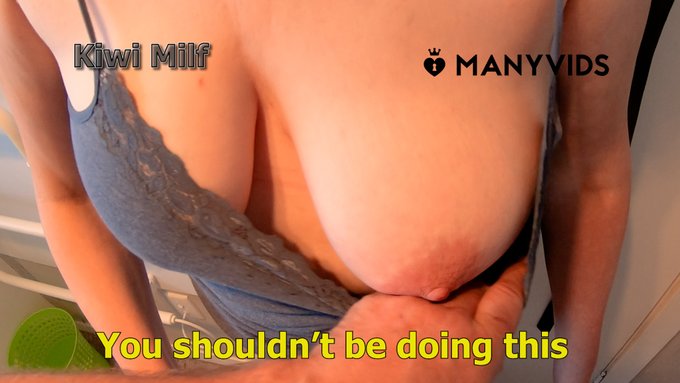 Kiwi Milf fucked by a workman in my bathroom https://t.co/Isrmvo7wtF<a href="/tag/mvsales"class="tags"><span>#mvsales</span></a>