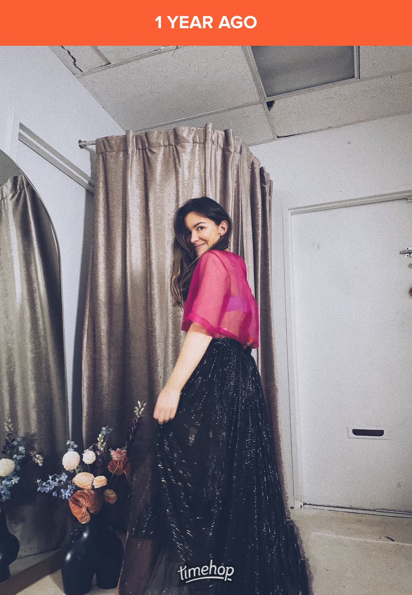 Playing in <a href="/JasmineChong/">Jasmine Chong</a> ‘s atelier snap dragon dress &amp; Gracie skirt 
📸 film by Jasmine