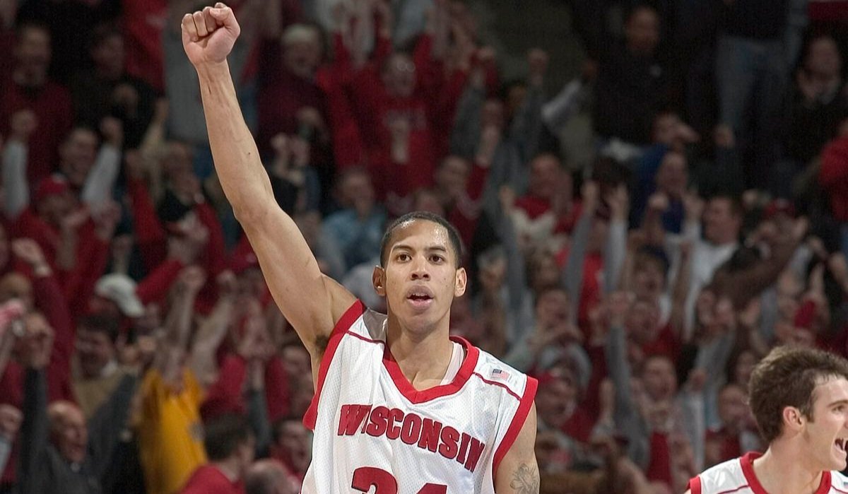 Evan_Flood's tweet photo. Highest drafted Wisconsin natives since 1990:

5. Devin Harris (Tosa East/Wisconsin)
10. Johnny Davis
10. Caron Butler (Racine Park/UConn)
12. Tyrese Haliburton (Oshkosh North/Iowa State)
13. Tyler Herro (Whitnall/Kentucky)
15. Reece Gaines (Madison West/Louisville) https://t.co/BHjxQNQ1DF
