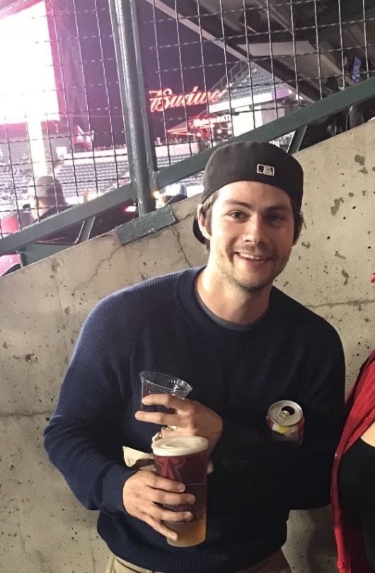 darrencentineo's tweet photo. de acordo com meus cálculos:

∆ = b² - 4.a.c
            -b± √∆
      x= ————
               2a

=Dylan Rhodes O'Brien é o homem mais lindo do mundo. https://t.co/HUtFiP00UW