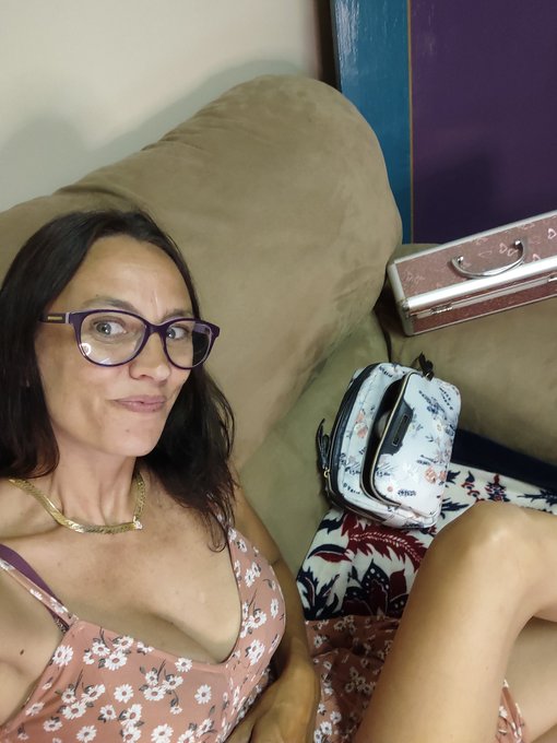 Live Now!!! https://t.co/2d0iCWWfi6 https://t.co/8QdIGif9Sn<a href="/tag/thankful"class="tags"><span>#thankful</span></a>