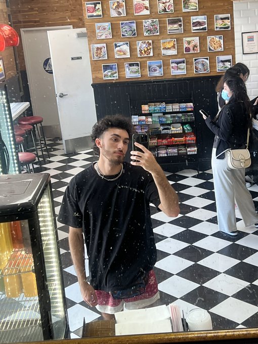 I'll be in LA soon for my first time https://t.co/yLLUgVjkIu