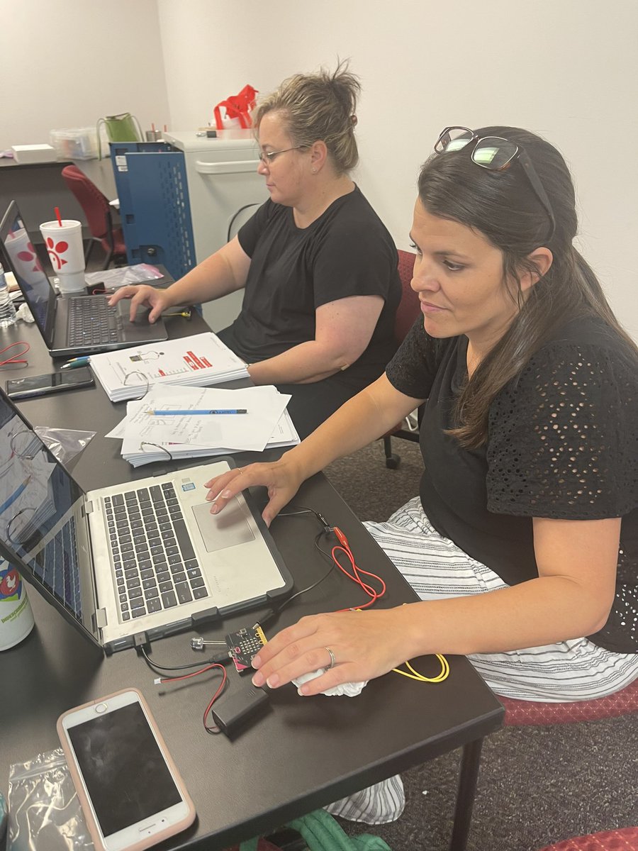 TeamCramer1's tweet photo. What a fabulous day with these rockstar 3rd grade teachers in our @AMSTITroyU region as they trained on AMSTIβs new integrated engineering and CS unit! The excitement in the room was contagious! π€©π @EiE_org @AMSTI4all #ProudTeachers #ForeverLearners https://t.co/fSAc1Ge0nA
