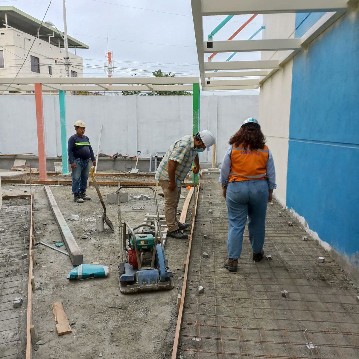ASINTCOSA's tweet photo. #supervisióndeobras #contrapisos #yositrabajo https://t.co/DcKeZvGQLd