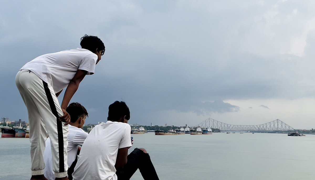 iammony's tweet photo. Can we have #MonsoonTwitter going? #Kolkata https://t.co/UpfqcAQX38