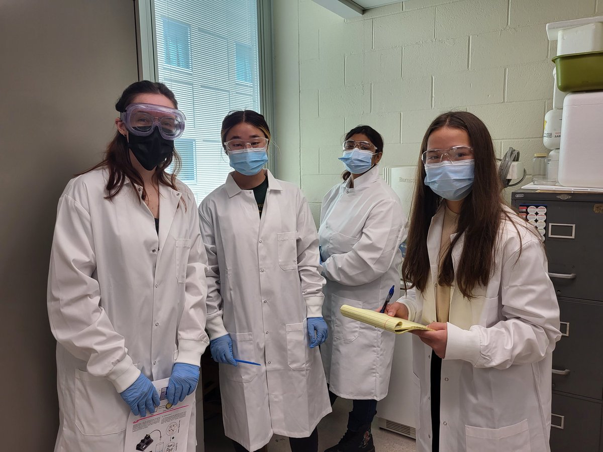 e_gionfriddo's tweet image. Exciting summer ahead! Hannah, one of the
@ChemistryToledo
 #ACSProjectSeed 2022 students, joined us today, with support from @NSF! She will work with Chloe, Kara and Aameera on developing innovative strategies to separate and preconcentrate environmental pollutants!