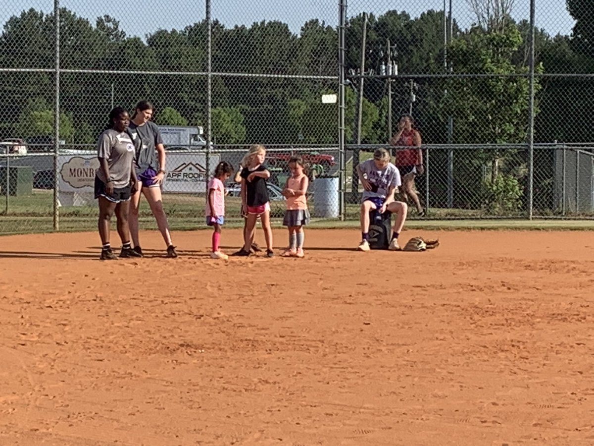 Monroe Area Softball tweet media