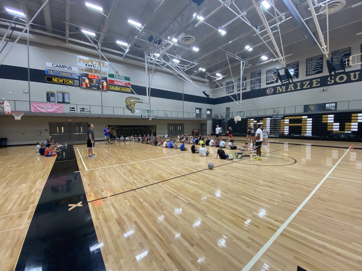 BIG SHOUTOUT to <a href="/sjones2200/">Samajae H. Jones</a> (former <a href="/GoShockersMBB/">Wichita State Men's Basketball</a> &amp;played for <a href="/MavsJoeJackson/">Joe Jackson</a> ) for sharing knowledge at our Mav Youth Camp today! During a Q&amp;A session, one camper asked Samajae to shoot a halfcourt shot, so of course everybody went crazy when he hit it on his 1st attempt!! 🏀🔥