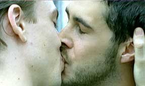 merlinpapin3's tweet photo. #MoisdesFiertés , Mon #TOP30 des #FilmsLGBTFrançais 🌈
9 - #JusteuneQuestiondAmour de #ChristianFaure (2000) avec #CyrilThouvenin #StéphaneGuérinTillié #CarolineVeyt #EvaDarlan #BrunoGeoris #IdwwigStéphane
@FredOL69007 @tbarnaud @Jouxplane83 https://t.co/0lKnX5izMx