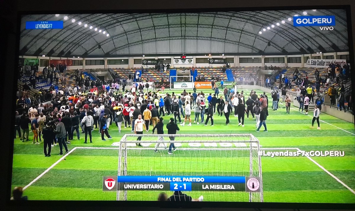 Milton_1924's tweet photo. ¡Final del partido! 💯
Semifinal #CopaLeyendas
#Universitario 2 🆚️ 1 #LaMisilera
⚽ Michael Guevara (2)
⚽ Angel Guerrero
#Universitario jugará la final del torneo el próximo martes 28 ante el #Pelícano
#YDaleU
#leyendasf7xgolperu https://t.co/bVZRm1hWOR
