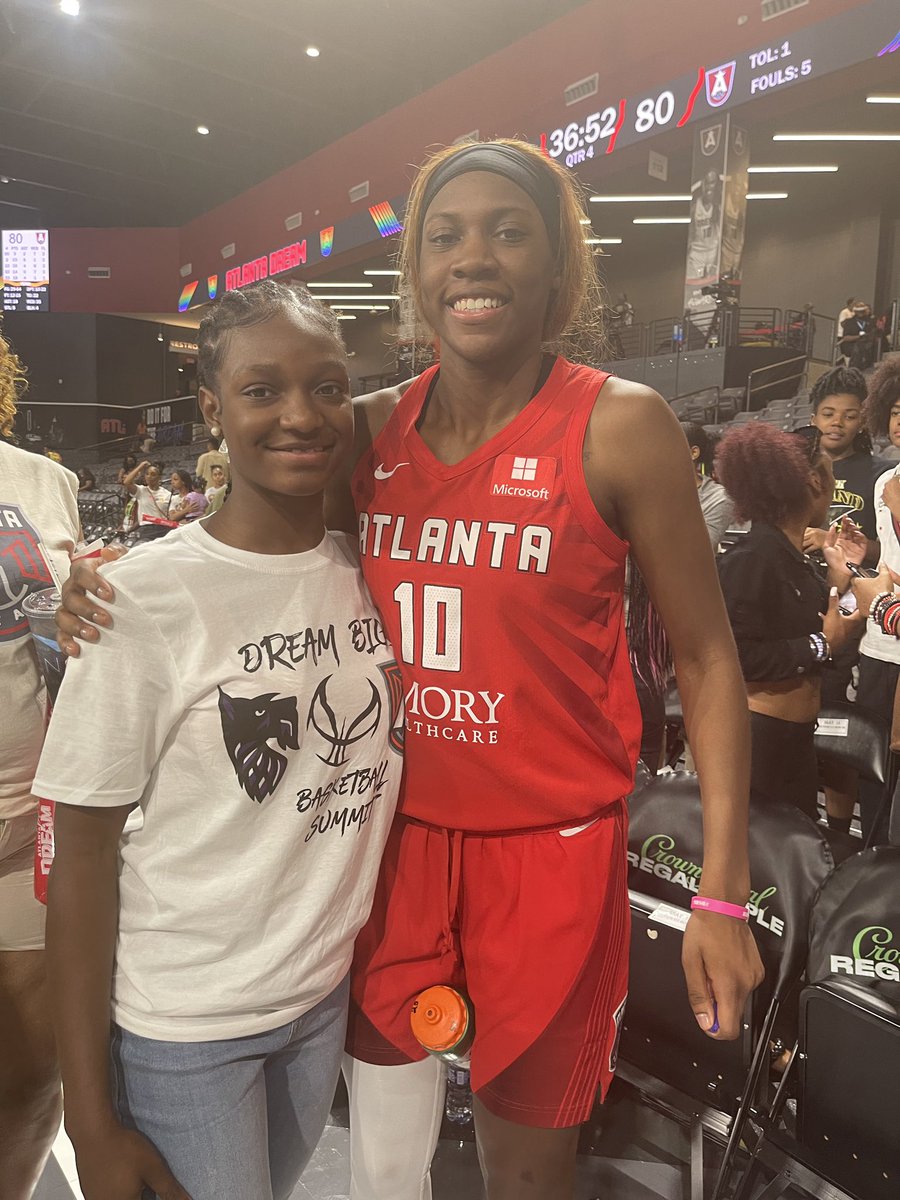 lockhartkayla24's tweet photo. Great day today…. Dream Big Basketball clinic @agnesscott college and attending the @AtlantaDream basketball game tonight. I met #1 draft @howard_rhyne and USC’s  @zia_cooke https://t.co/sbk4nyV7o8