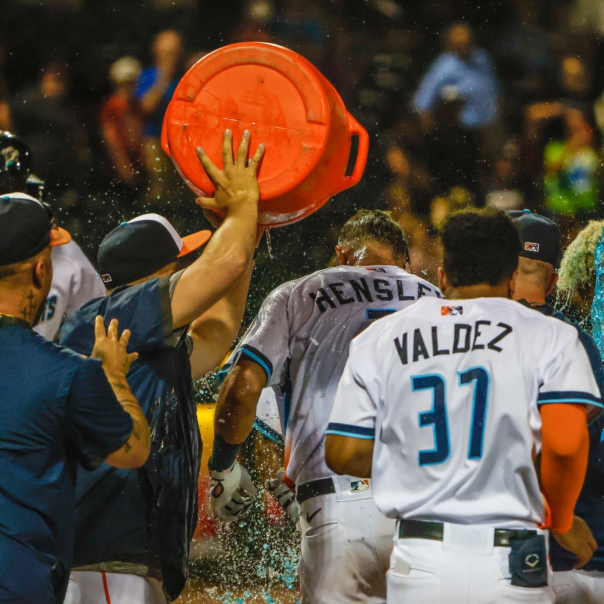 SLSpaceCowboys's tweet photo. Things we like: 

☑️Dingers
☑️Gatorade shower to open a homestand https://t.co/rgCfSLNXr9