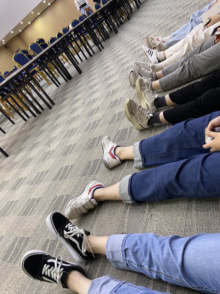 7oviewer's tweet photo. 입장쪽 가운데에서 팔찌 끼워드렸어욧>.< 제가 혹시라도 불친절하게 대해드렸던 건 아닌지 걱정이 되네요^ㅁㅜ 중간중간 예쁜 말해주셨던 분들 덕분에 더 많이 힘낼 수 있었어요>.<♡ 더운 날 와주셔서 정말 감사합니다 다들 진짜 고생 많으셨어요 주최님 짱 테스배 짱!
#테스타배포전_후기 https://t.co/ssqqL4FmMj