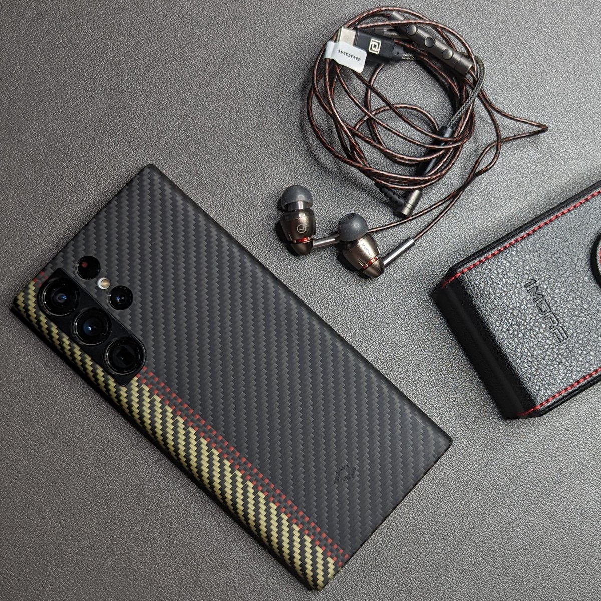 BG_TechLife's tweet photo. I know how to have a good time.....
@SamsungMobileUS #GalaxyS22Ultra
@PitakaGallery MagEZ Fusion Weaving Case
@1moreglobal #Quaddriver in-ear Headphones
@periodicaudio Rhodium DAC https://t.co/XbnPGbvlkr