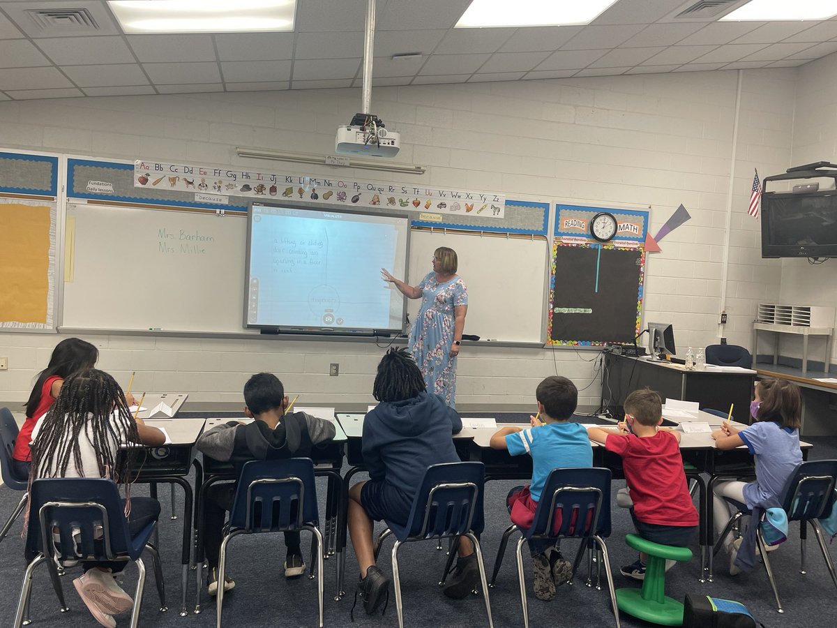 Lisa Barham tweet media