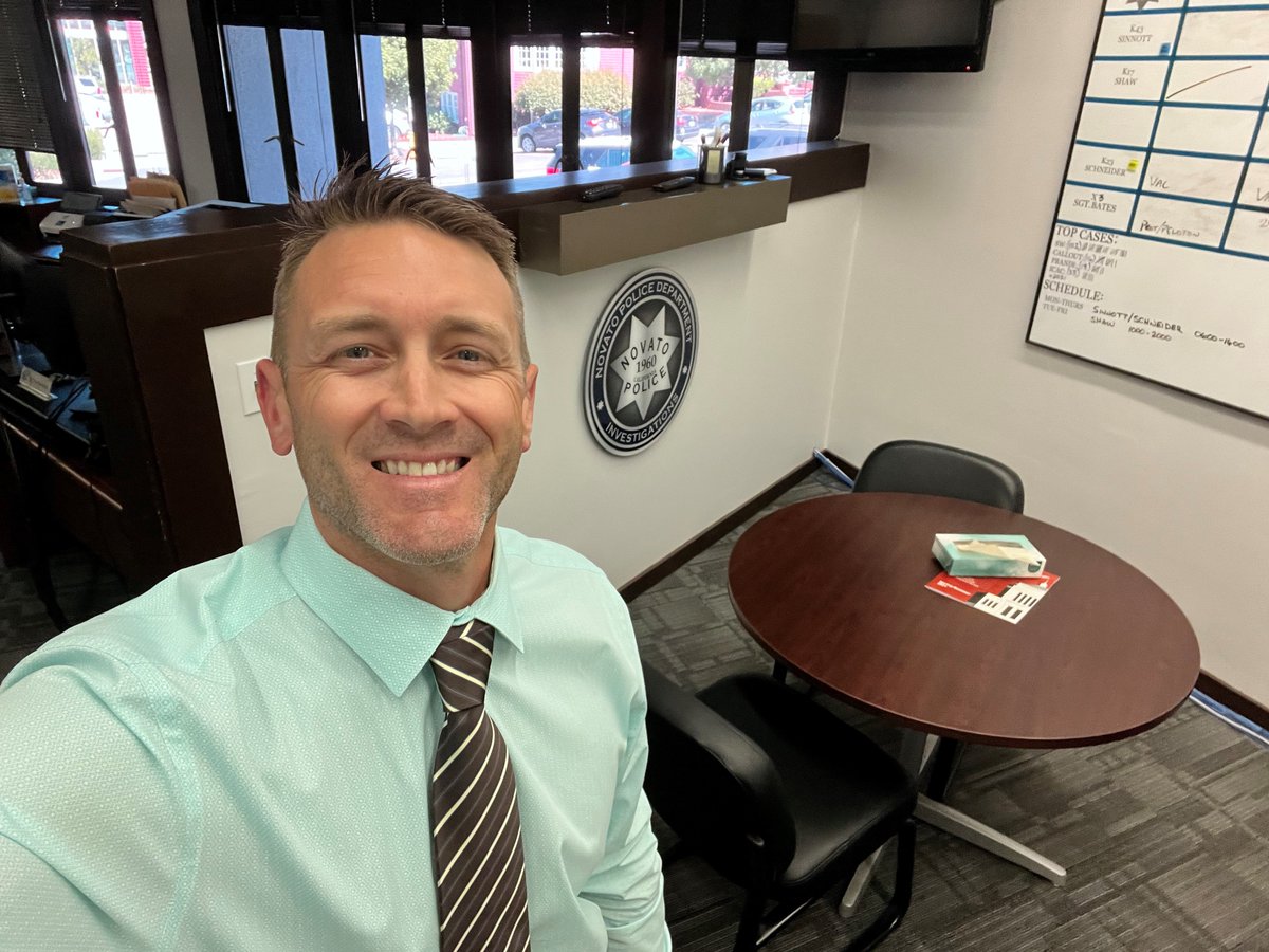 NovatoPolice's tweet photo. Hope you are staying cool today!💦
We're here 24/7, working to keep our Novato residents safe. Call us if you need us! Happy #SelfieDay from Detective Sergeant Bates, Officer James & Officer Chernoff.
#tuesdayvibe #TuesdayMotivaton #SelfieTime #SummerSolstice #FirstDaySummer https://t.co/c89YfHAzI3