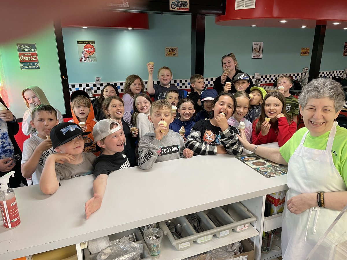 OurDiscoveries's tweet photo. The rain was not going to keep us from our ice cream! 🍦A huge shout out to Kiki from Country Boy Restaurant for donating our treats today! Thank you! ❤️ https://t.co/RrULLjhw4z