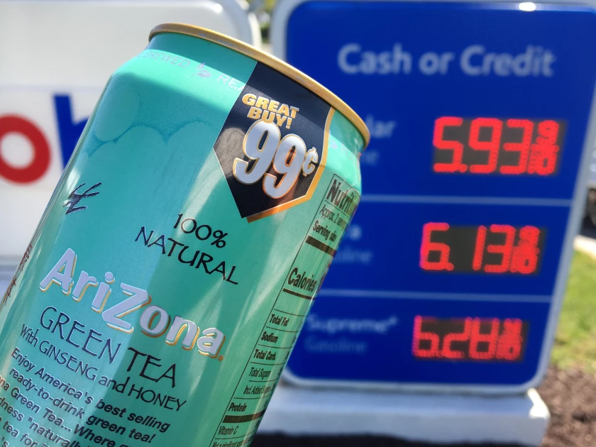 AZICEDTEABULL1's tweet photo. Still pegged at $0.99 https://t.co/fCpzogLjdD