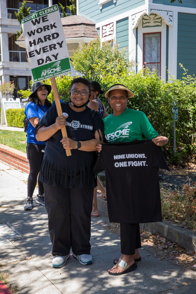 IFPTE21's tweet photo. There are nearly 2,000 unfilled county jobs in Contra Costa County, impacting vital public services. The County must invest in our public services and the workers who provide them.

That's why today we rallied to #StaffUpContraCosta in front of the County Board of Supervisors! https://t.co/banucEiaN2