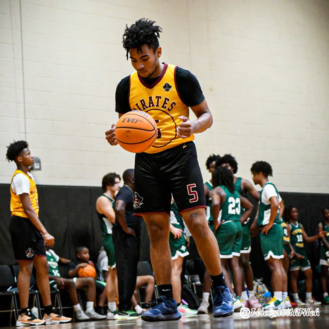 GCSummerJam's tweet photo. We are done with day one here at #TheCreek

Join us tomorrow for day two and enjoy some pictures from the boys games

#GCSummerJam https://t.co/XjX5bTmRa3