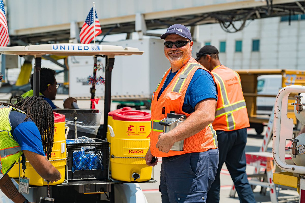 It’s HOT United! Keep taking care of one another and stay hydrated! @weareunited @SashaJDC @MikeHannaUAL