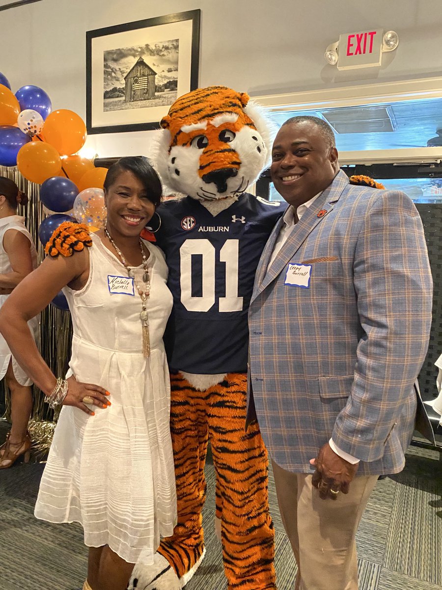 I think Aubi likes us. #wareagle