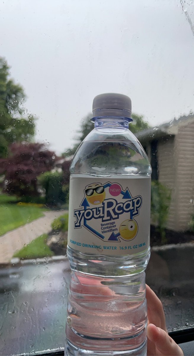 retniwpm's tweet photo. Even on a rainy day youRcap hydrates! #youRcap #hydration https://t.co/CRenPvikNn