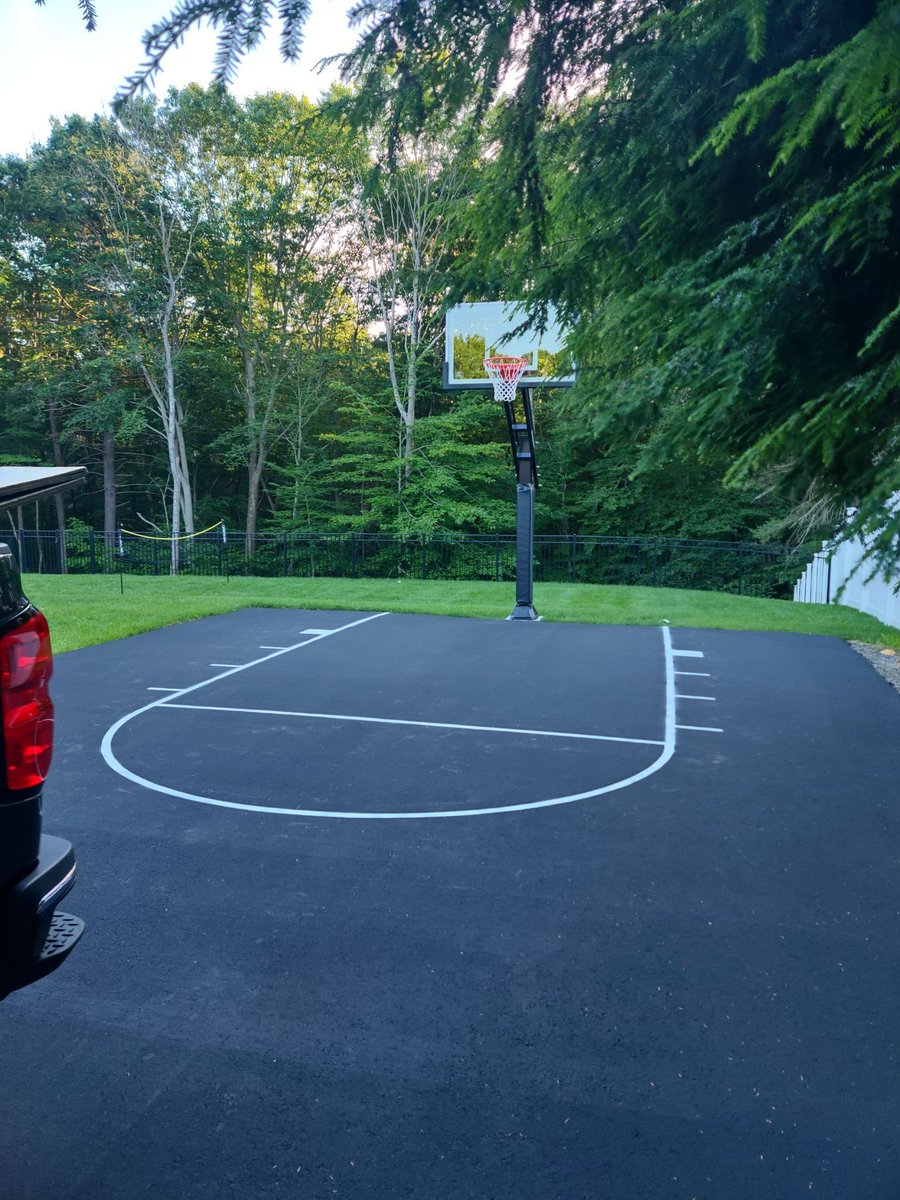 FamilyFunMA's tweet image. Basketball hoop install season has begun! Don’t forget to contact us for your fastest quote through our website today! #basketballhoops