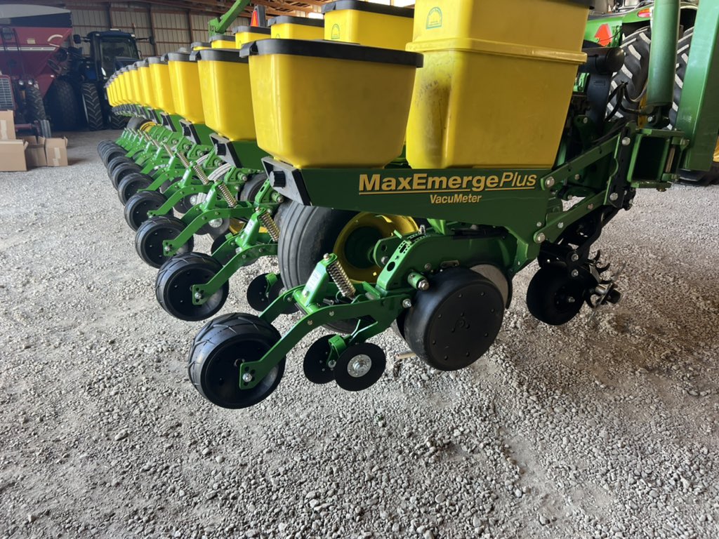 AgFocusLLC's tweet photo. #FastTrac install today for 2023 Planting Season. https://t.co/3TRk22xGJZ