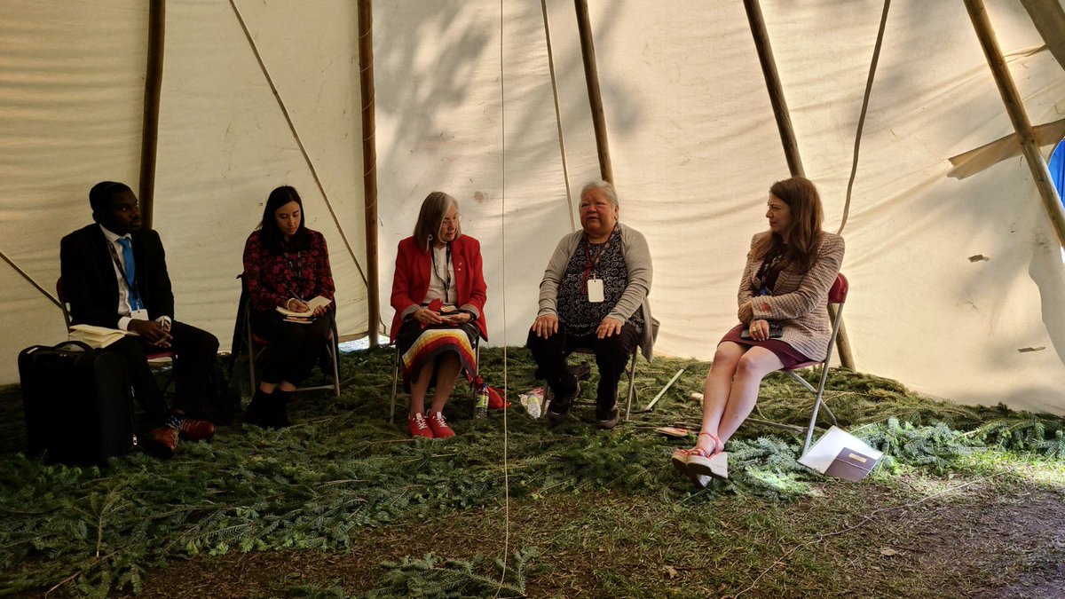 PascaleFournie4's tweet photo. Grateful to Dr. Marie Battiste ('Lnu Nation) &amp; Dr. Lorna Wanosts'a7 Williams (Lil'wat Nation), @fdnPETF 2019 &amp; 2021 Fellows, for welcoming us in a rich dialogue in the Talking Circle at #KWE on our role in protecting &amp; supporting #Indigenous languages &amp; knowledge systems. Merci! https://t.co/dPkupZcHwO