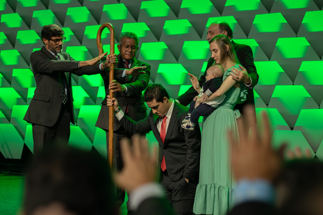 bboasnovas's tweet photo. Estamos felizes pois no último mês o Pastor @felipeflnunes chegou para o time p... https://t.co/rrt82s3ZjO https://t.co/FwSMr3Fp5R
