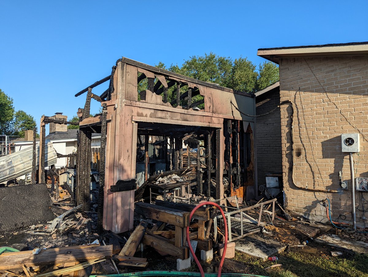 CommunityVFD's tweet image. RESIDENTIAL FIRE - DOG RESCUED
Camino Del Sol Dr @ Addicks Clodine Rd

CVFD is on scene of a residential fire on Camino Del Sol Dr. Fire mainly located in exterior workshop. Fort Bend Fire Marshals Office investigating.