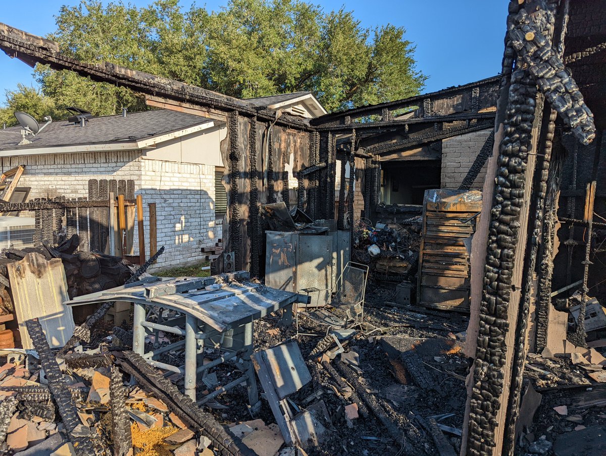 CommunityVFD's tweet image. RESIDENTIAL FIRE - DOG RESCUED
Camino Del Sol Dr @ Addicks Clodine Rd

CVFD is on scene of a residential fire on Camino Del Sol Dr. Fire mainly located in exterior workshop. Fort Bend Fire Marshals Office investigating.