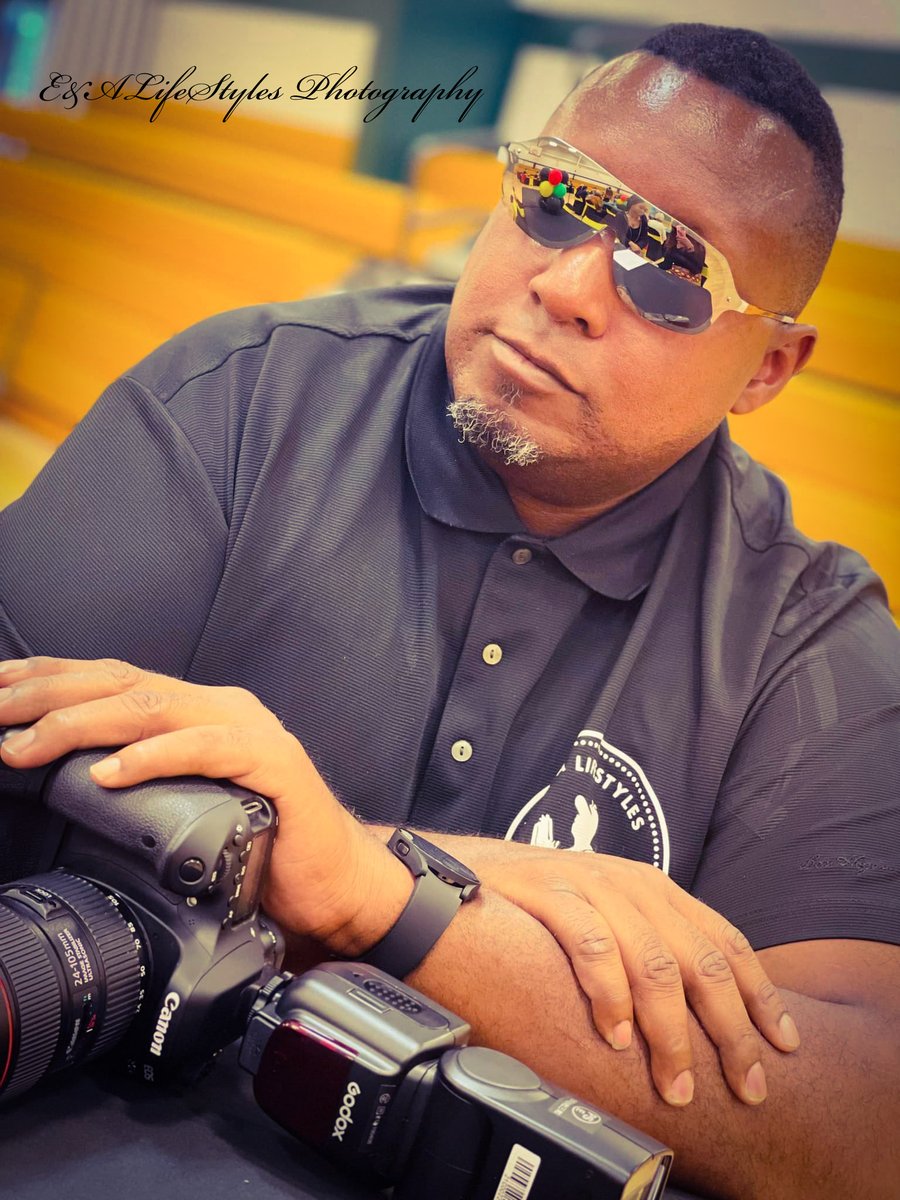 cjquick52's tweet photo. E&amp;ALifeStyles Quote "If You Show and Help Enough People Get What They Want, God Will Bless You With What You Deserve". Sponsored by #Team_SecondChance #Blacc9ine_Entertainment https://t.co/5DVwzXxeSZ