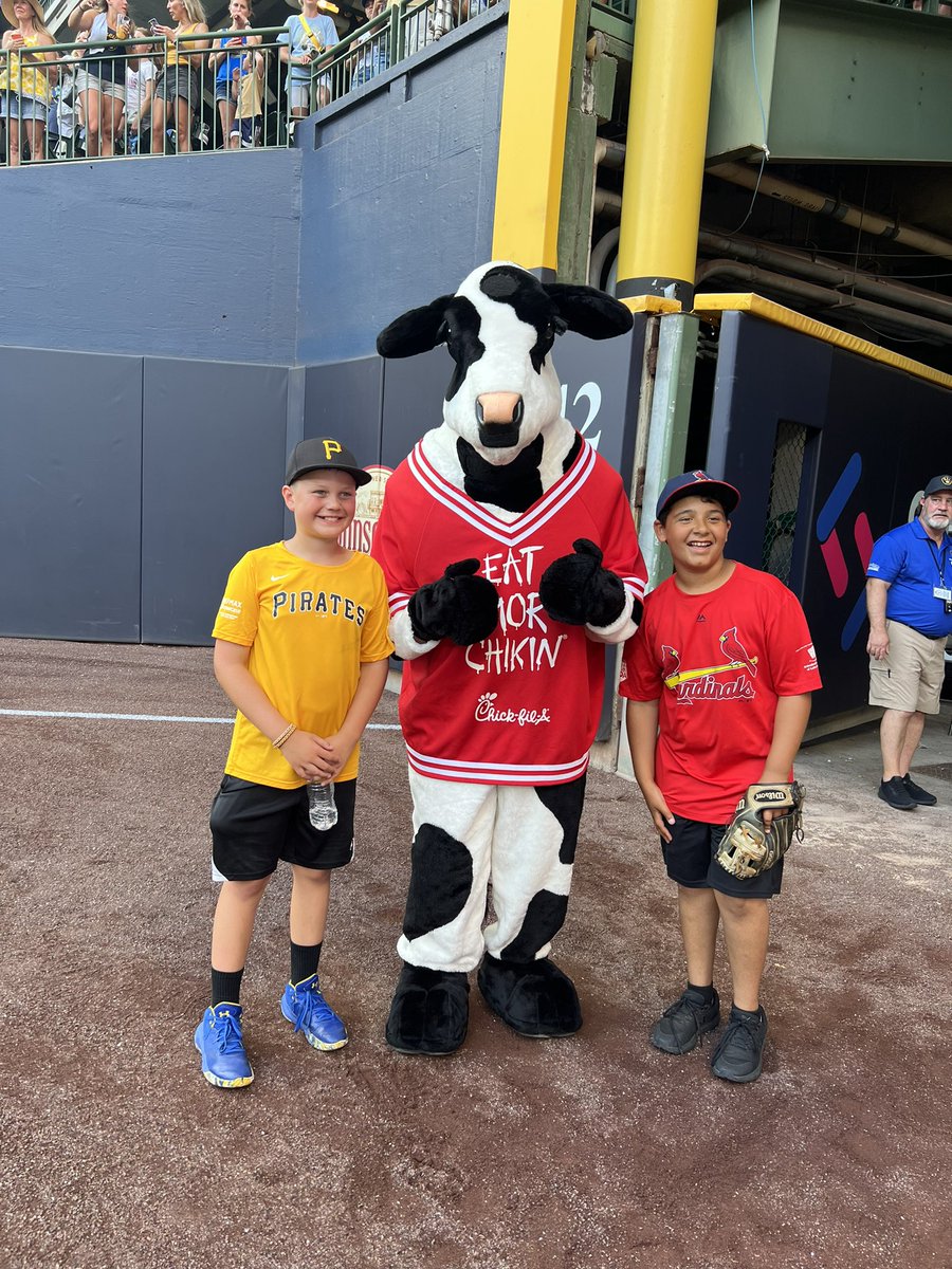 Chick-fil-A Pewaukee tweet media