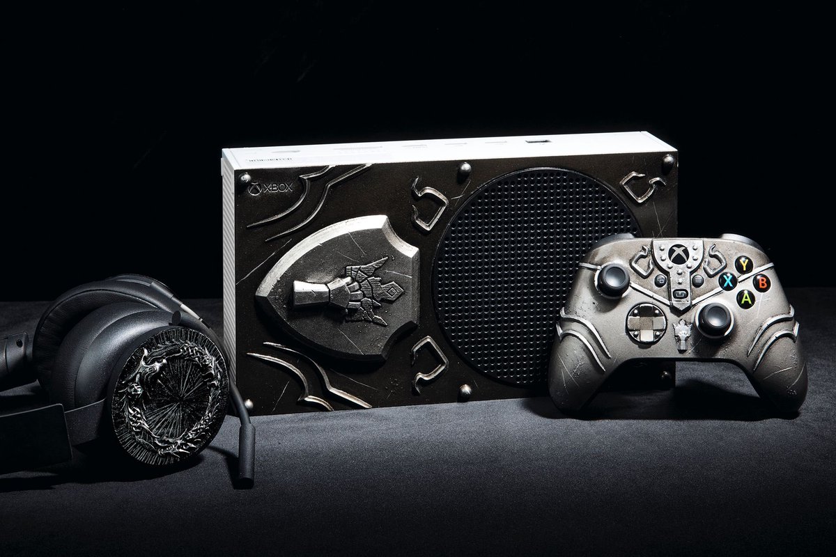 CheckpointAU's tweet photo. WIN: Elder Scrolls Online custom Xbox Series S console, controller and headset!!

Thanks to @Bethesda_ANZ and to celebrate the console launch of #TESOnline: High Isle, you could win this awesome custom prize pack designed by @wearerobots_au 🤩

ENTER HERE:
https://t.co/KHkle38rVm https://t.co/rM7LghTCDb