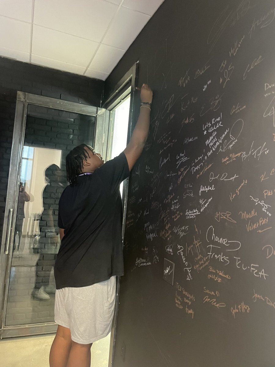 CoachBeaudin's tweet photo. It was another great day of “Dissecting The Frogs” on @frogstoday! So excited to have @andrecojoe & @MikalPilot in studio!
Be on the lookout for these episodes to drop and be sure to subscribe to https://t.co/ZHgM1nOwWL 🐸 for all of you TCU action! https://t.co/nNpHekSRE7
