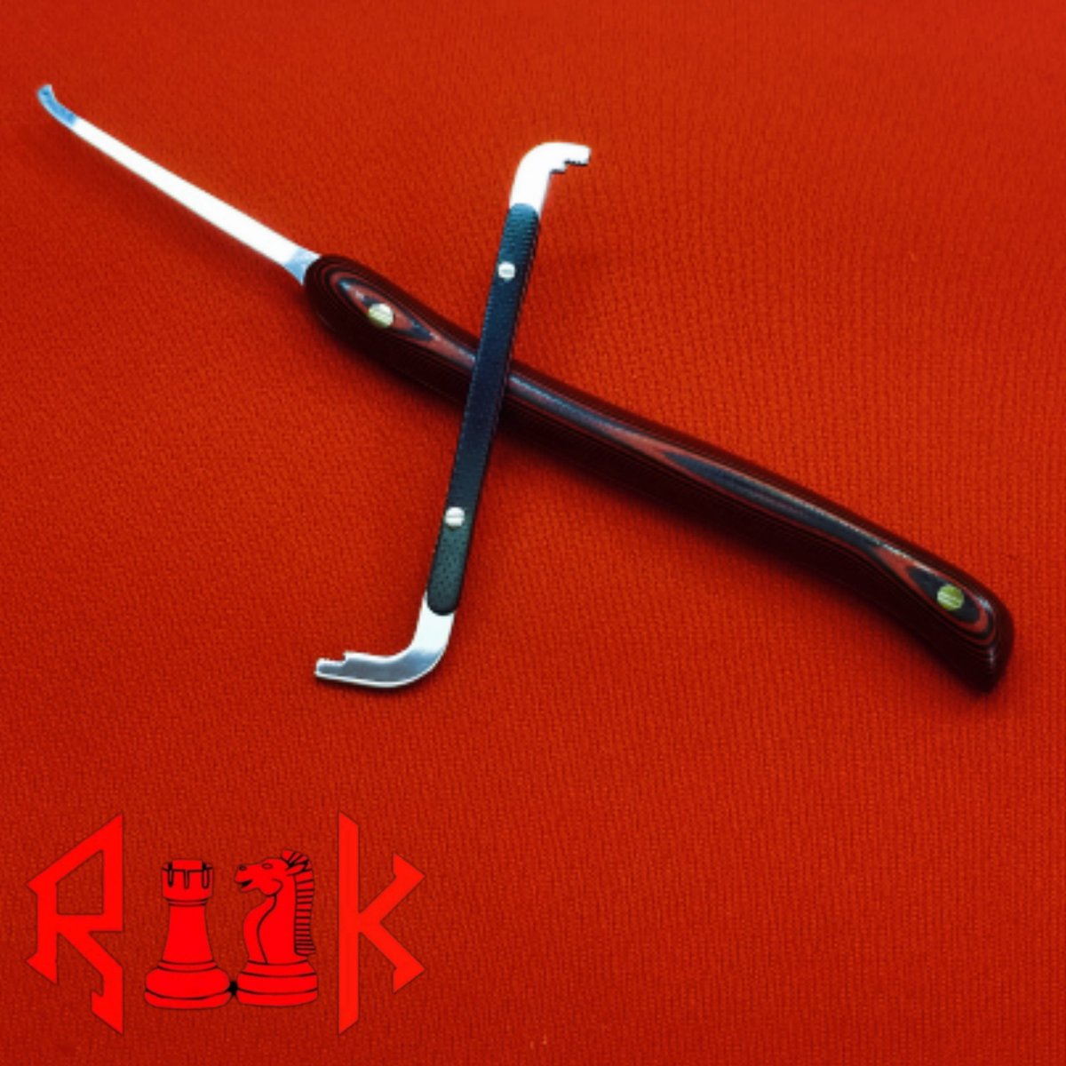 If you have a custom pick, you might as well have a custom tension wrench too. 👍👍