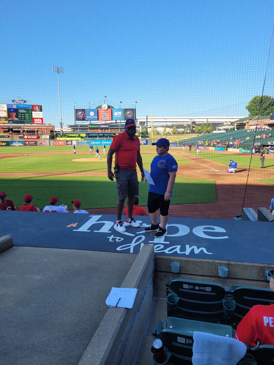 KOMStyle's tweet photo. Fun at the Bats game! https://t.co/sLBtBvv6c5