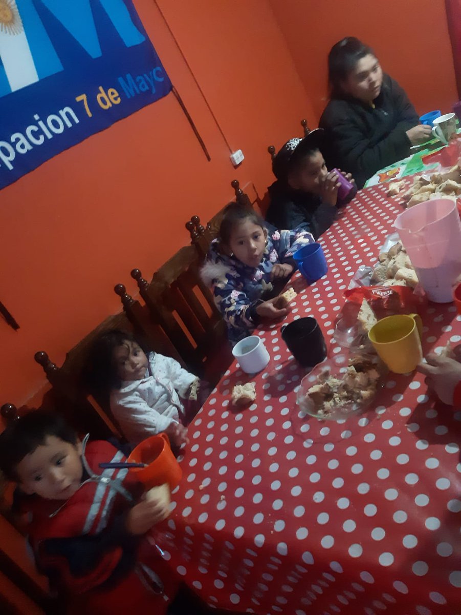 Agrup7Mayo's tweet photo. Act N 152 En B° Diego de Villarroel a pedido de los vecinos, iniciamos el merendero Luz Milagro.
Accionando siempre para quienes más lo necesitan, la Patria es el Otro. ✌️💙.
#A7M #NuncaMenos
@vargas_aignasse
@CaroVargasTuc
@OsvaldoJaldo
@Cristia91815847 https://t.co/JIucvUbNJS