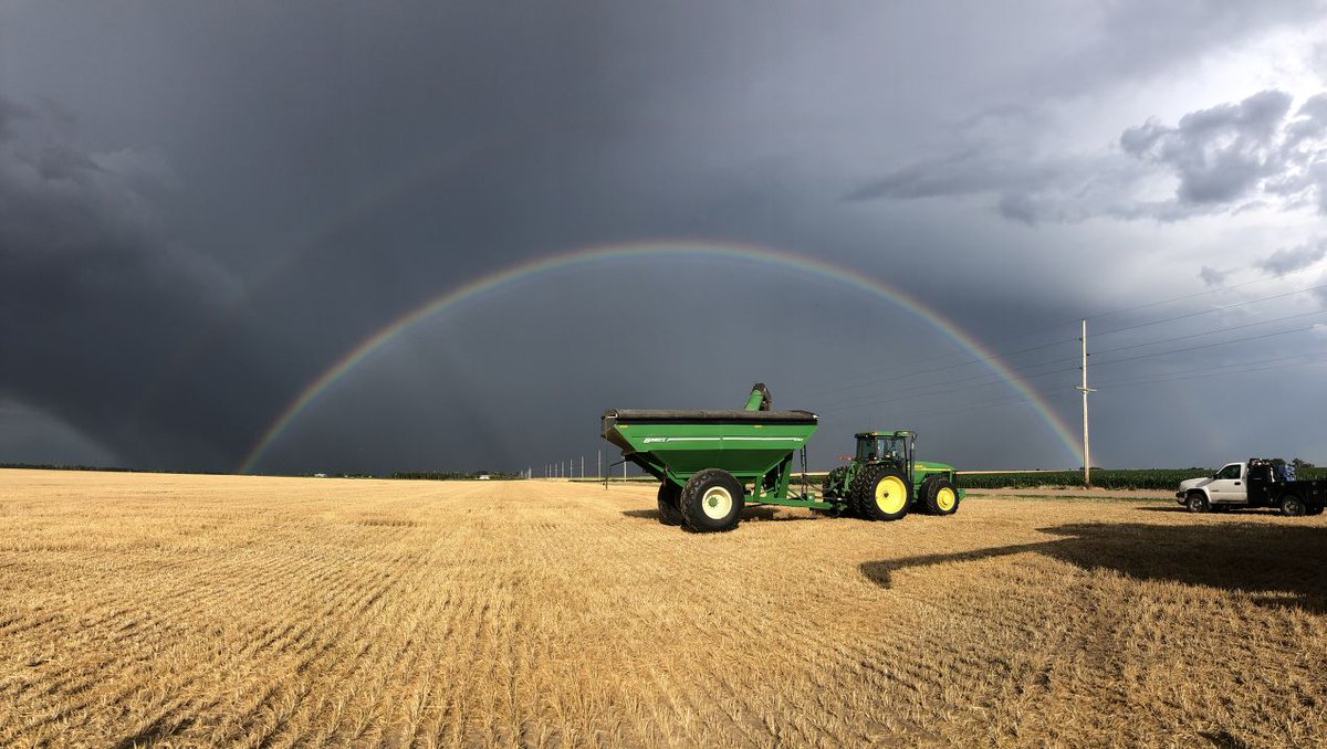 KWCH12's tweet photo. Kansas Proud: You can't get much more "Kansas" than this. Thanks to Tom Giessel for capturing this spectacular post-storm, harvest view from just north of Larned in Pawnee County. https://t.co/eC5jAXbYmz https://t.co/qUfp83Iy7w