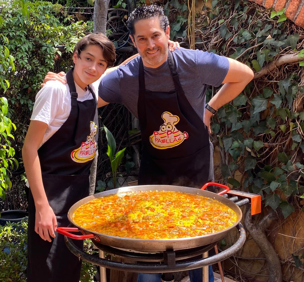 marianoosorio1's tweet photo. Hay miles de historias de personas que en su día a día, partiendo de una situación adversa, no sólo lograron superarla, sino que descubrieron una pasión en su vida, hoy, les quiero compartir una de esas historias.

Abro hilo... https://t.co/ATTgzGjeap
