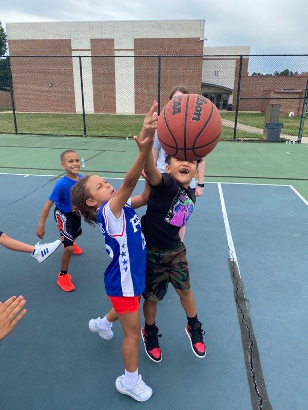 BDHS Tigers GBB tweet media